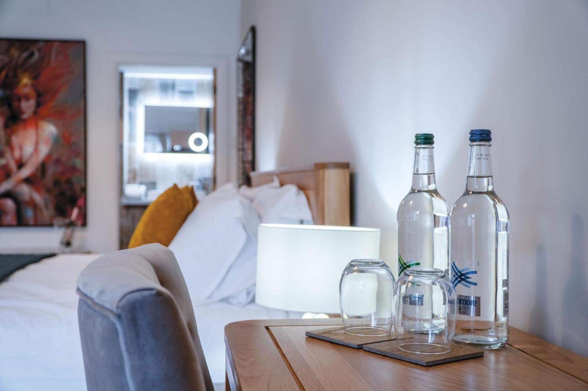 Suite 5 - Sleeping Giant Hotel - Pen Y Cae Inn Brecon Eksteriør billede