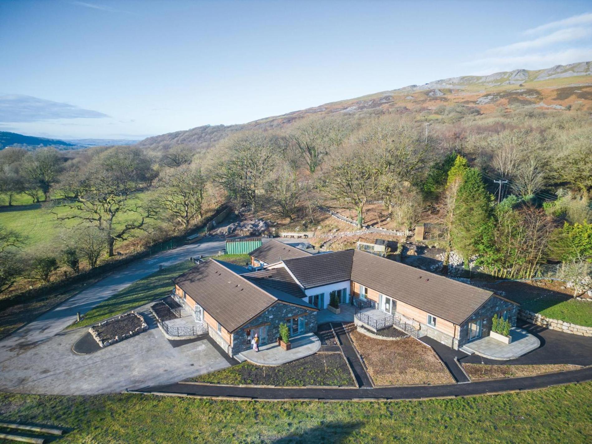 Suite 5 - Sleeping Giant Hotel - Pen Y Cae Inn Brecon Eksteriør billede
